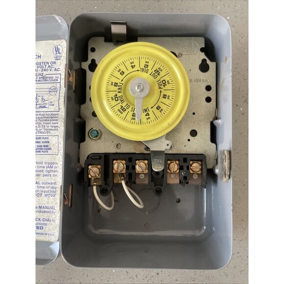 Intermatic T101 24 Hr Mechanical Timer Switch 40AMP 120V Pool Lighting untested - Picture 2 of 7
